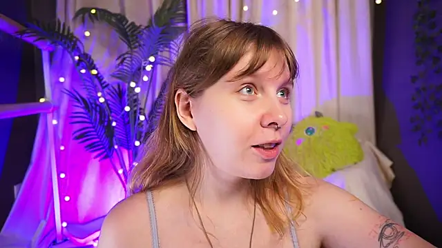 Snapshot of Sense_Of_Rosemary chatting on September 21, 2025, 6:51 am Sense Of Rosemary online show from September 21, 2025, 6:51 am