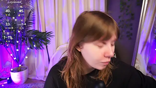 Snapshot of Sense_Of_Rosemary chatting on September 24, 2025, 5:36 am Sense Of Rosemary online show from September 24, 2025, 5:36 am