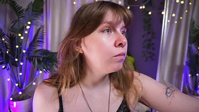 Snapshot of Sense_Of_Rosemary chatting on October 2, 2025, 5:44 am Sense Of Rosemary online show from October 2, 2025, 5:44 am