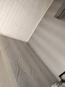 Dawidwi493  online show from October 3, 2025, 12:03 am