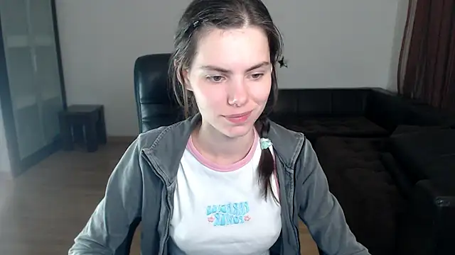 AmelieReve online show from September 17, 2025, 4:20 pm