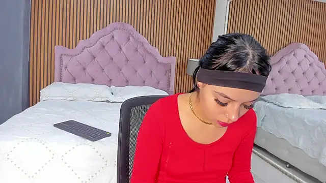 Snapshot of IvonnePrince_ chatting on September 9, 2025, 12:58 pm IvonnePrince online show from September 9, 2025, 12:58 pm