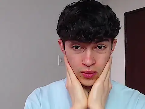 john vichenso online show from September 24, 2025, 9:10 pm