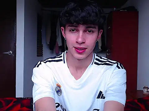 john vichenso online show from September 16, 2025, 7:15 pm