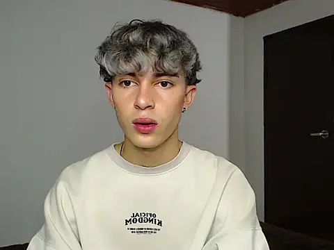 john vichenso online show from October 9, 2025, 10:21 pm