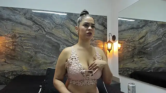 Agnes-23 online show from December 2, 2025, 3:58 pm