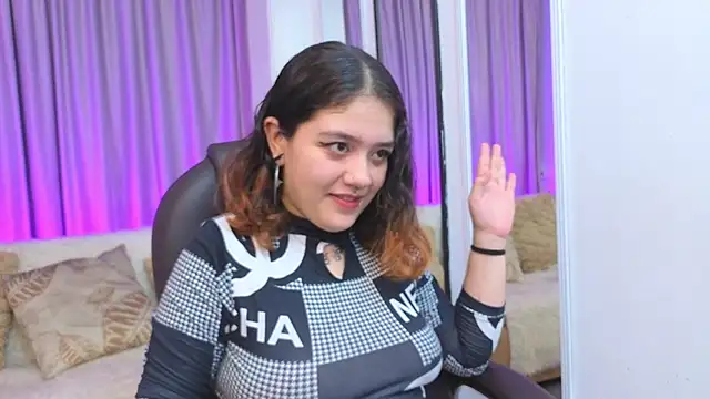 Niaa Stark online show from April 11, 2026, 11:47 am