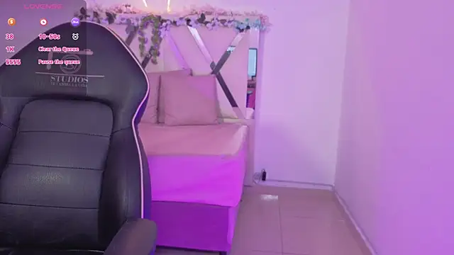 ZURY TAY online show from March 24, 2026, 11:43 am