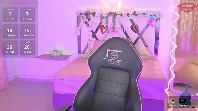 ZURY TAY online show from October 6, 2025, 11:44 am