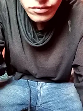 Snapshot of Hay-Viene-El-Huyy chatting on February 9, 2026, 5:33 pm Hay-Viene-El-Huyy online show from February 9, 2026, 5:33 pm