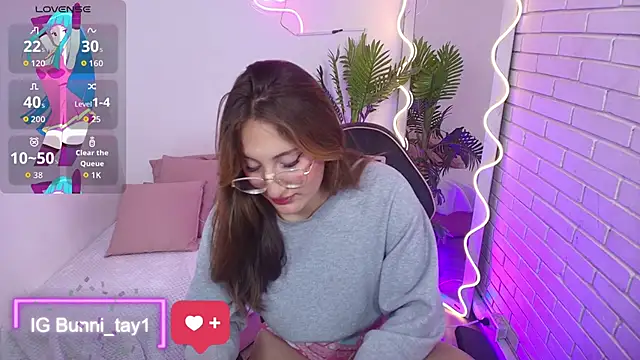 Snapshot of Bunni_tay chatting on September 20, 2025, 11:37 am Bunni tay online show from September 20, 2025, 11:37 am