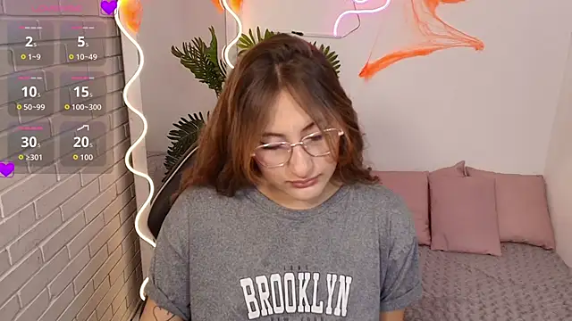 Snapshot of Bunni_tay chatting on October 18, 2025, 11:23 am Bunni tay online show from October 18, 2025, 11:23 am