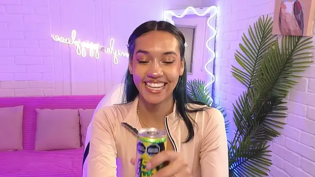 Snapshot of artemiss_tay chatting on October 15, 2025, 7:11 pm artemiss tay online show from October 15, 2025, 7:11 pm