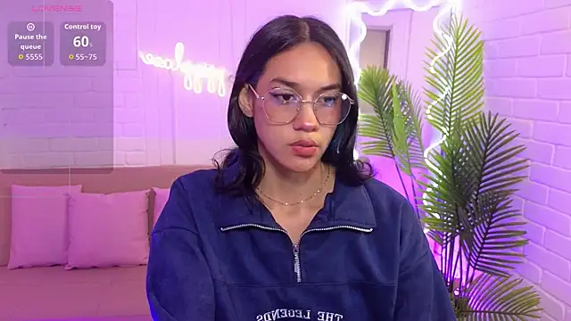 Snapshot of artemiss_tay chatting on October 6, 2025, 7:14 pm artemiss tay online show from October 6, 2025, 7:14 pm