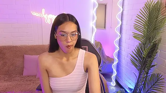 Snapshot of artemiss_tay chatting on September 20, 2025, 7:19 pm artemiss tay online show from September 20, 2025, 7:19 pm