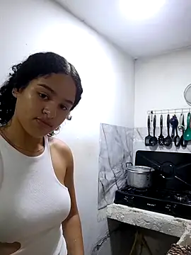 Snapshot of ValentinaMartel chatting on October 11, 2025, 1:28 am ValentinaMartel online show from October 11, 2025, 1:28 am