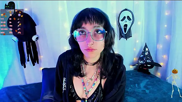 Snapshot of HoshiMiuu chatting on October 21, 2025, 7:35 pm HoshiMiuu online show from October 21, 2025, 7:35 pm