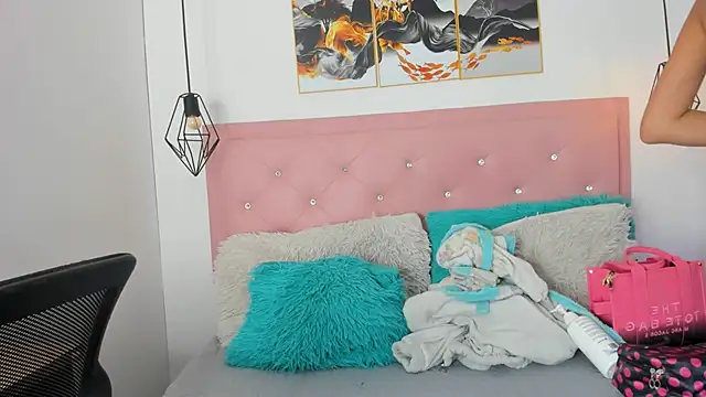 dulce  lust online show from September 10, 2025, 11:37 pm