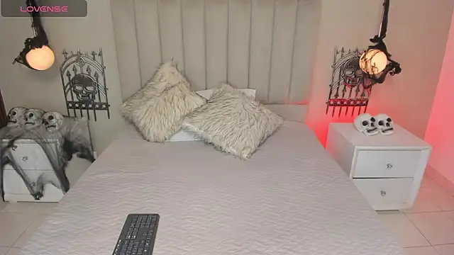 Snapshot of Dani_rosse_ chatting on October 18, 2025, 1:13 pm Dani rosse  online show from October 18, 2025, 1:13 pm