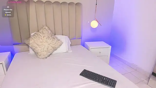 Snapshot of Dani_rosse_ chatting on November 18, 2025, 1:03 pm Dani rosse online show from November 18, 2025, 1:03 pm