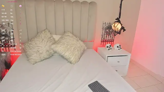 Snapshot of Dani_rosse_ chatting on October 23, 2025, 12:37 pm Dani rosse  online show from October 23, 2025, 12:37 pm