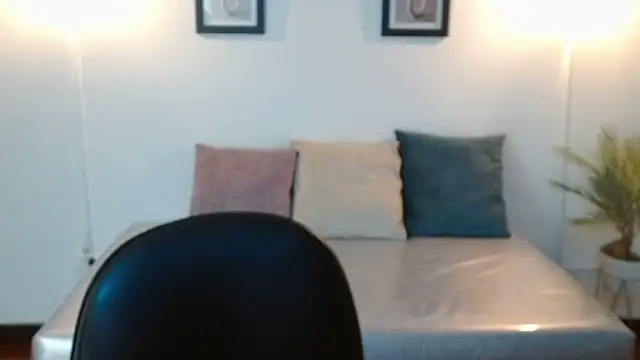 Evanss lx online show from March 25, 2026, 7:35 pm