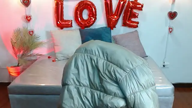 Evanss lx online show from February 10, 2026, 7:24 pm