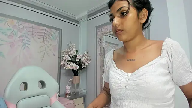 Snapshot of Jessgarcia_ chatting on October 8, 2025, 5:42 am Jessgarcia online show from October 8, 2025, 5:42 am