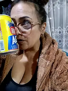 Lady 16 online show from January 11, 2026, 2:18 am