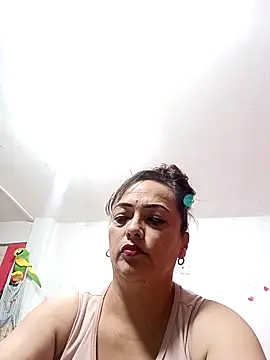 Snapshot of Lady_16 chatting on October 25, 2025, 1:05 am Lady 16 online show from October 25, 2025, 1:05 am