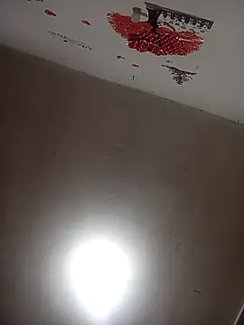 Snapshot of Lady_16 chatting on September 17, 2025, 12:29 pm Lady 16 online show from September 17, 2025, 12:29 pm