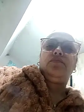 Snapshot of Lady_16 chatting on September 24, 2025, 12:22 pm Lady 16 online show from September 24, 2025, 12:22 pm