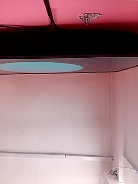 Snapshot of Lady_16 chatting on September 21, 2025, 12:32 pm Lady 16 online show from September 21, 2025, 12:32 pm