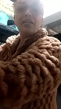 Snapshot of Lady_16 chatting on September 16, 2025, 12:17 pm Lady 16 online show from September 16, 2025, 12:17 pm