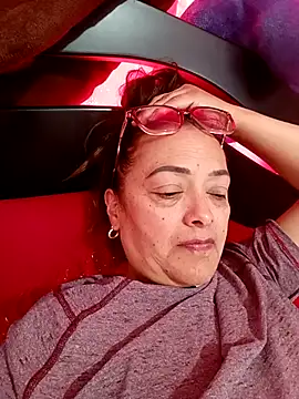 Snapshot of Lady_16 chatting on September 27, 2025, 3:29 pm Lady 16 online show from September 27, 2025, 3:29 pm