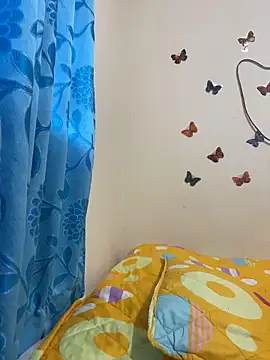 Roxy Skye online show from November 19, 2025, 11:43 am