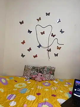 Roxy Skye online show from November 14, 2025, 11:47 am