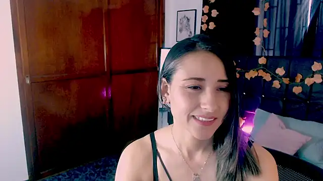 Snapshot of Sofia-mel chatting on September 16, 2025, 8:54 pm Sofia-mel online show from September 16, 2025, 8:54 pm