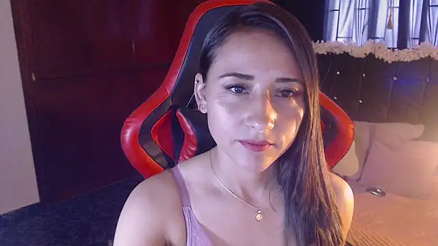 Snapshot of Sofia-mel chatting on October 28, 2025, 3:44 pm Sofia-mel online show from October 28, 2025, 3:44 pm