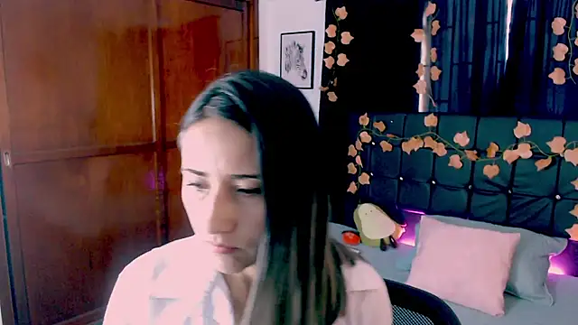 Snapshot of Sofia-mel chatting on September 20, 2025, 10:04 pm Sofia-mel online show from September 20, 2025, 10:04 pm