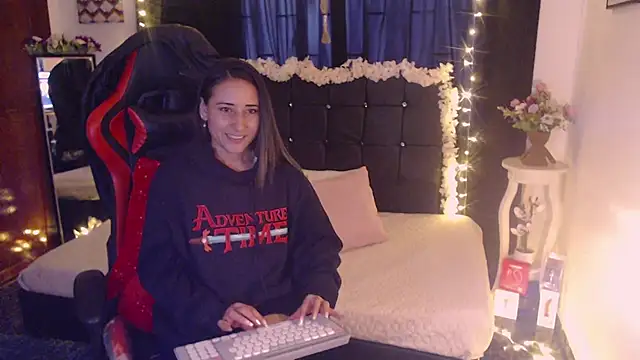 Snapshot of Sofia-mel chatting on October 11, 2025, 9:49 pm Sofia-mel online show from October 11, 2025, 9:49 pm