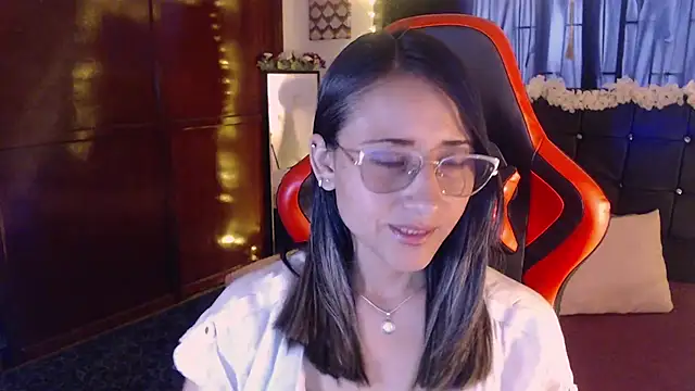 Snapshot of Sofia-mel chatting on October 25, 2025, 7:36 pm Sofia-mel online show from October 25, 2025, 7:36 pm