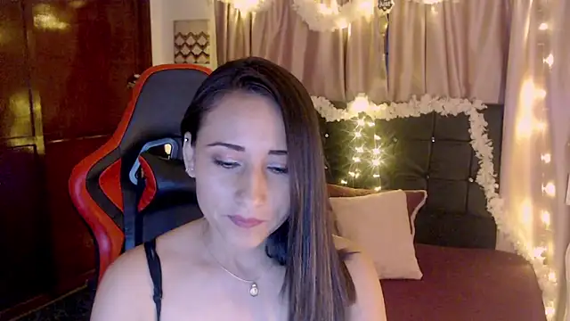 Snapshot of Sofia-mel chatting on November 14, 2025, 10:02 pm Sofia-mel online show from November 14, 2025, 10:02 pm