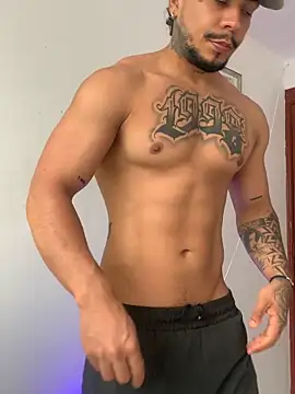 Snapshot of DeimonOficial chatting on October 21, 2025, 4:28 pm DeimonOficial online show from October 21, 2025, 4:28 pm