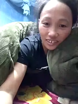 PhamPm70 online show from December 19, 2025, 1:35 pm