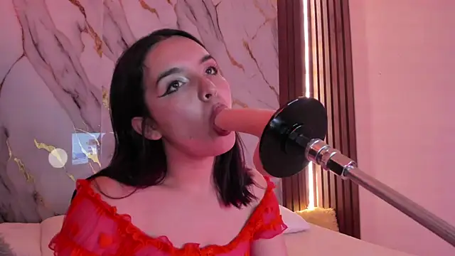 alicecute77 online show from October 7, 2025, 2:23 am