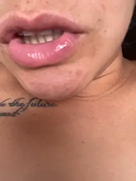 Moon-Lice online show from November 26, 2025, 7:36 pm