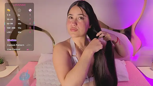 gabyjoness  online show from November 26, 2025, 4:23 am