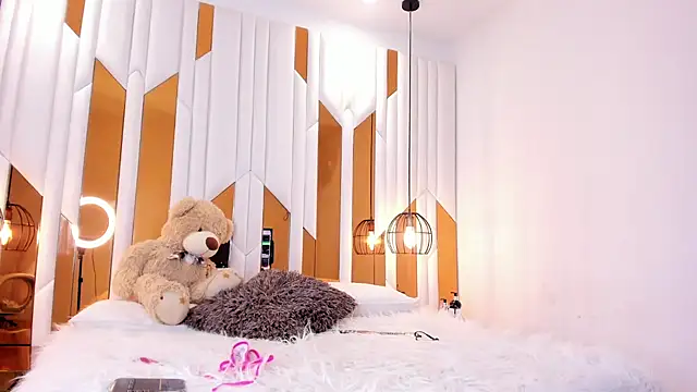 ValeriaPrado online show from October 6, 2025, 9:48 pm