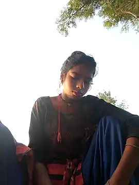 Snapshot of Gulika_Doshi chatting on October 14, 2025, 1:28 am Gulika Doshi online show from October 14, 2025, 1:28 am